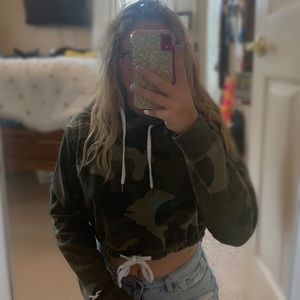 Hollister cropped hoodie